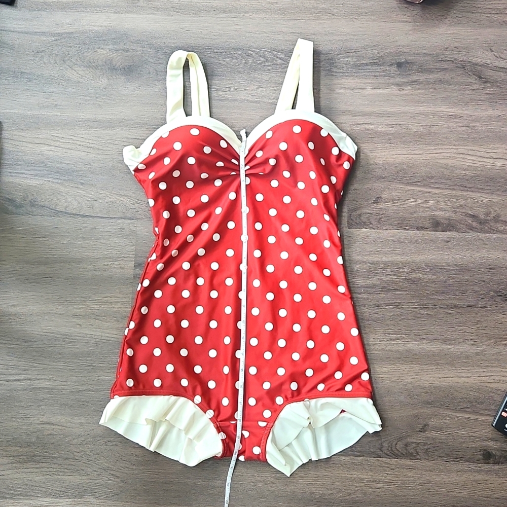 One Piece swimming suit size M